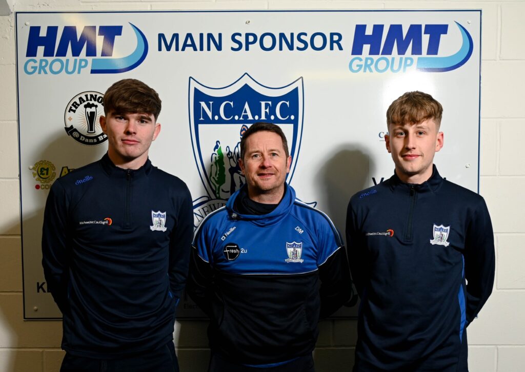 Manager Darren Mullen with new Signings Tommy Teggart and Ben Harvey