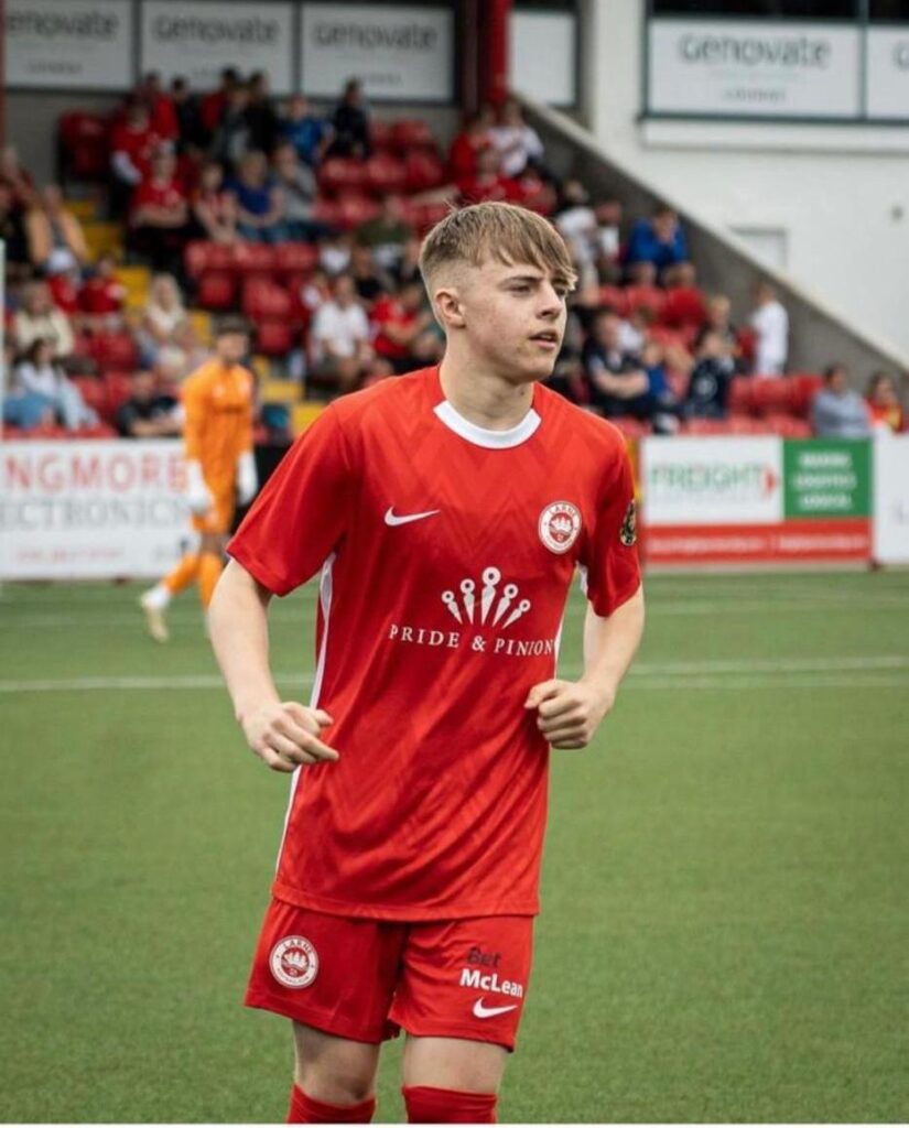 Alex Eakin, photo Larne FC