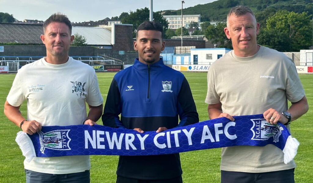 Assistant Manager and first team manager Stuart King with new signing Pablo Andrade